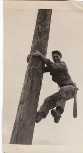 Edwin Maitlen photo gallery thumbnail 18 of 55