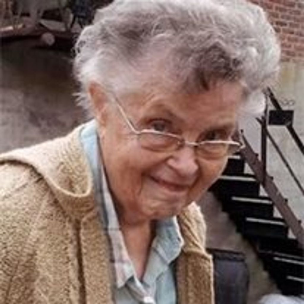 Elizabeth "Betty" (Harper) Savage Profile Photo