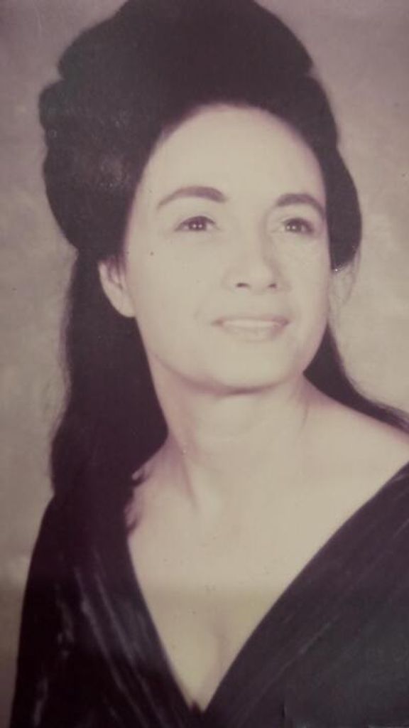 Velia Maria Melencheck Profile Photo