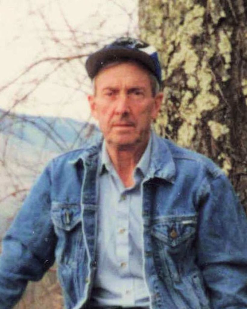 Walker Earl Lowe