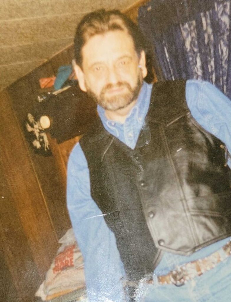 Dell L. 'Buzzy' Mann