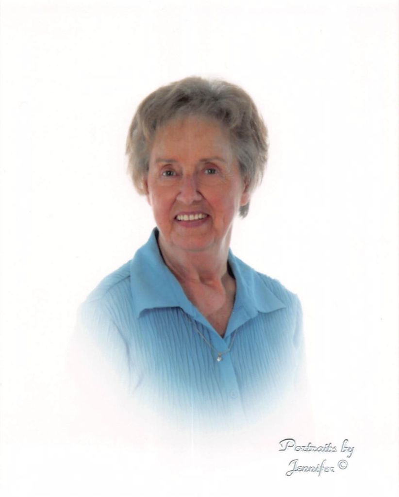 Julia Armstrong Profile Photo
