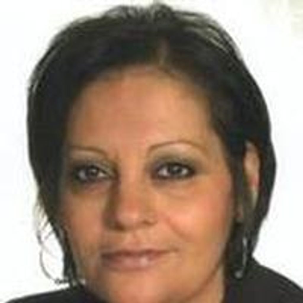 Roxanne Gaines