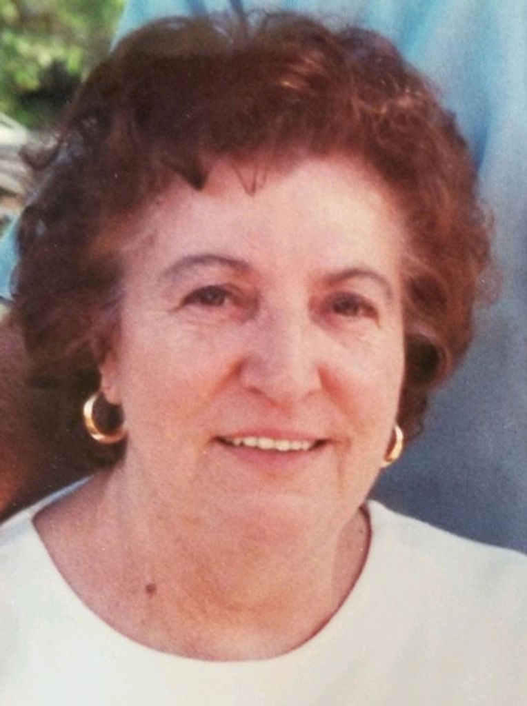 Helga Short Profile Photo