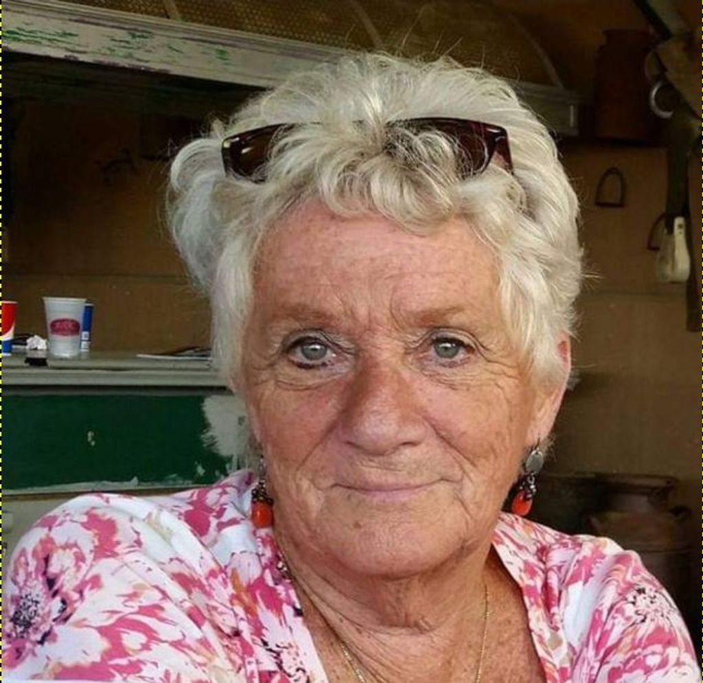 Mary Esther Blumb Profile Photo