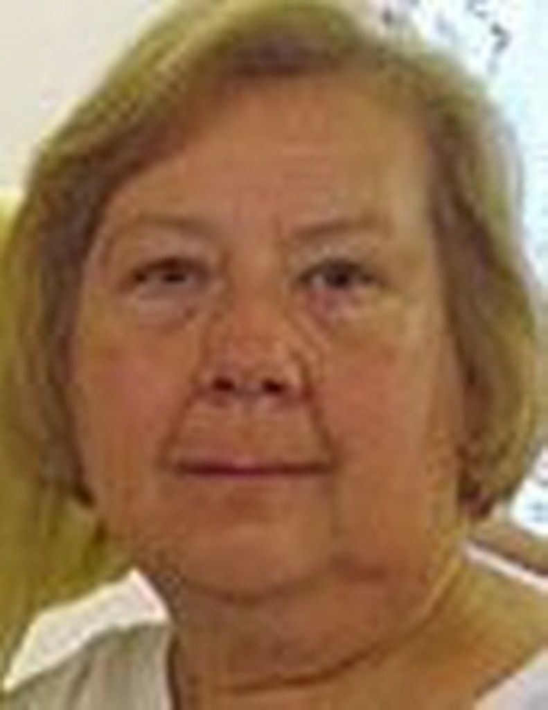 Betsy Carolfi