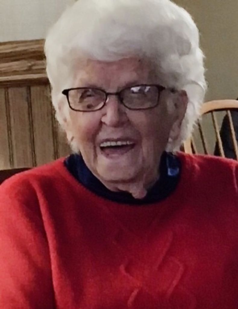 Julia Anne Elliott Profile Photo