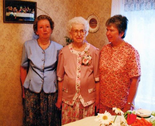 Roberta Seavey photo gallery thumbnail 50 of 61