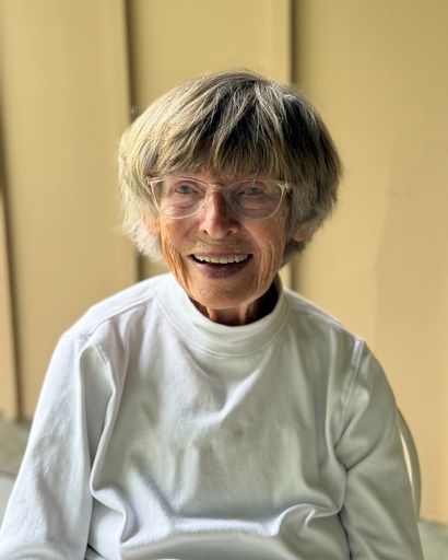 Doris Mae Redmond's obituary image