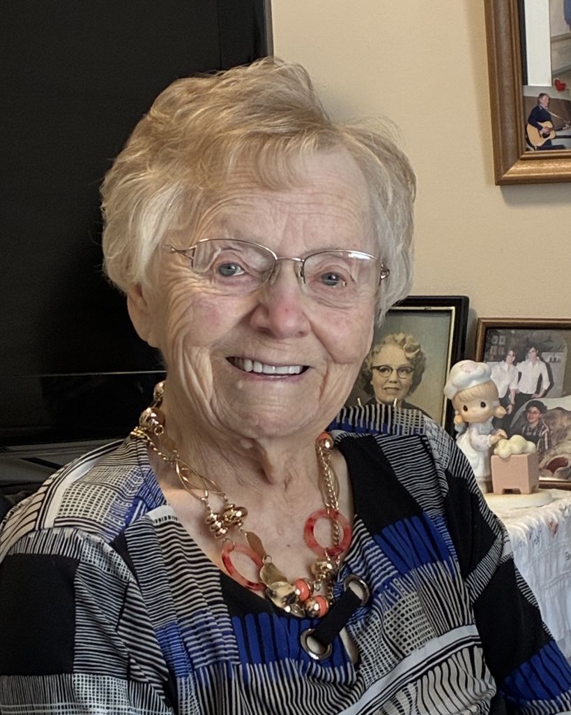 Tina Elias (Hiebert) Profile Photo