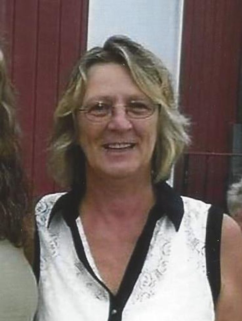 Karen (Michalewicz)  Caviggiola Profile Photo