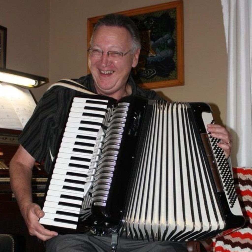 Wayne Thomas Stoltz