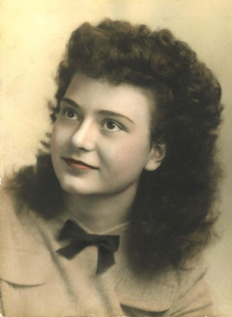 Lola Marguerite Zwahl Profile Photo