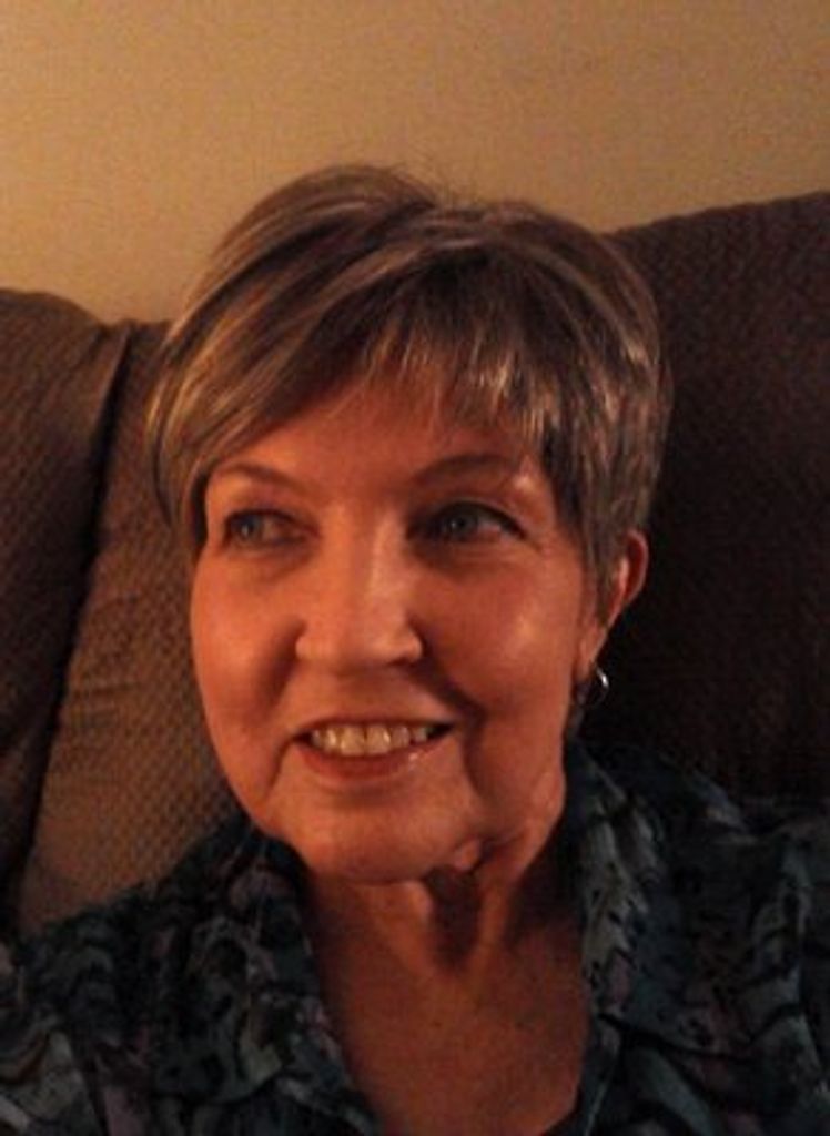 Gloria Holt