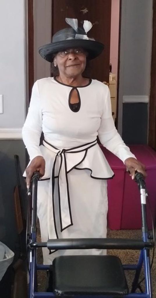 Ester Lee Parker Ford Profile Photo
