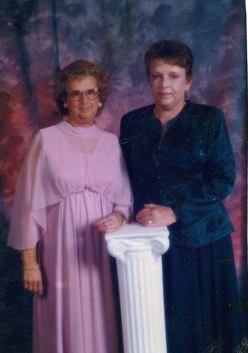 Linda Jewell (Deal)  Crosby photo gallery thumbnail 148 of 246