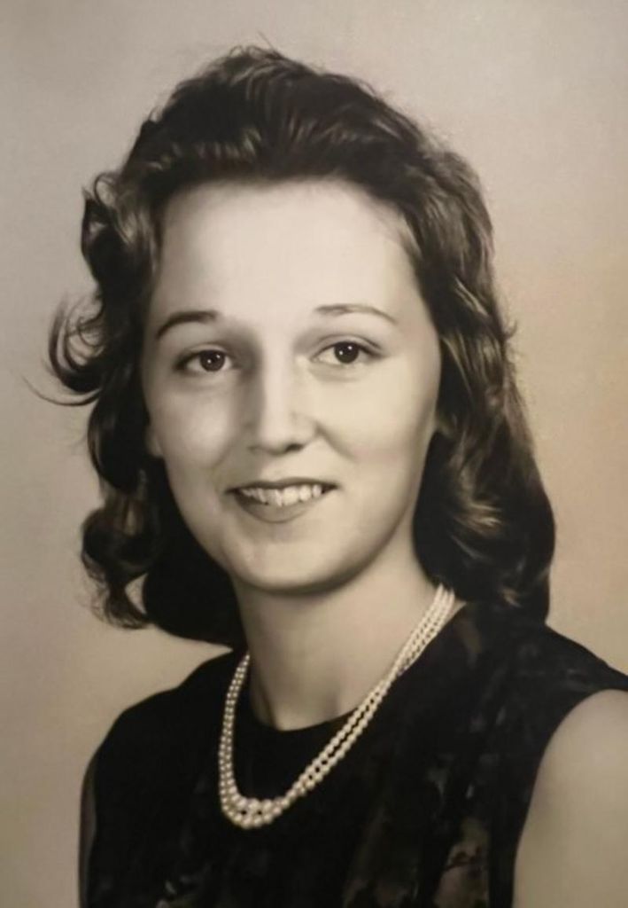 Carolyn Trow Profile Photo