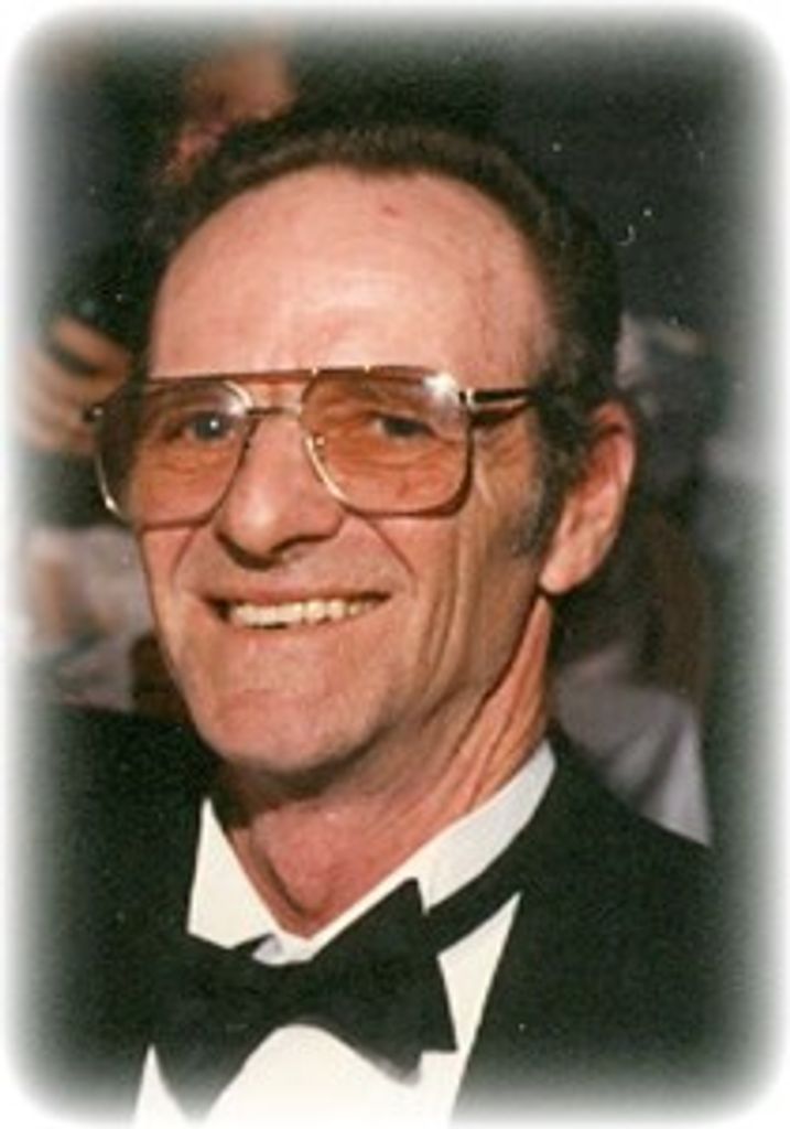 Earl Mullins
