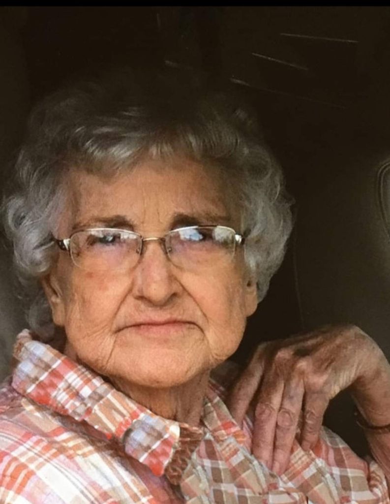 Nola Grace (Hollingshead)  Overstreet Profile Photo