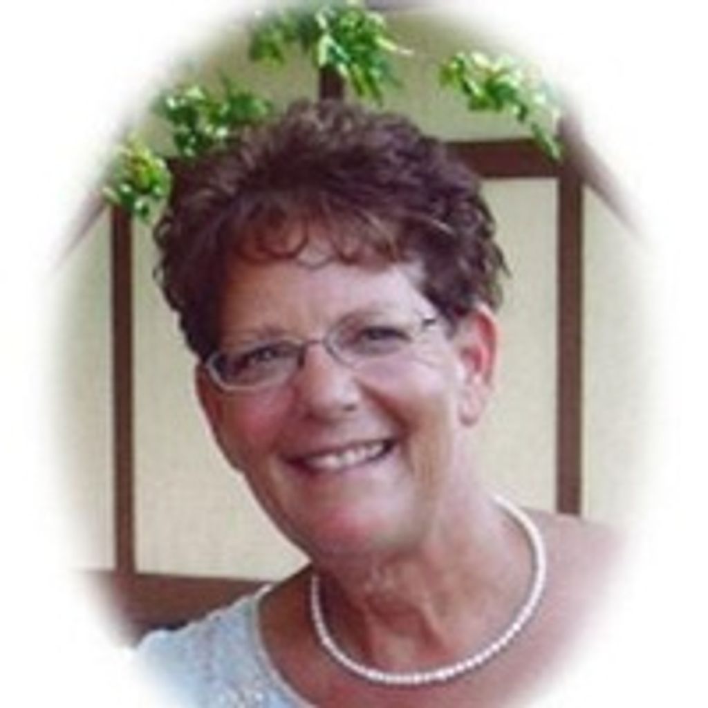 Arlette J Golembiewski