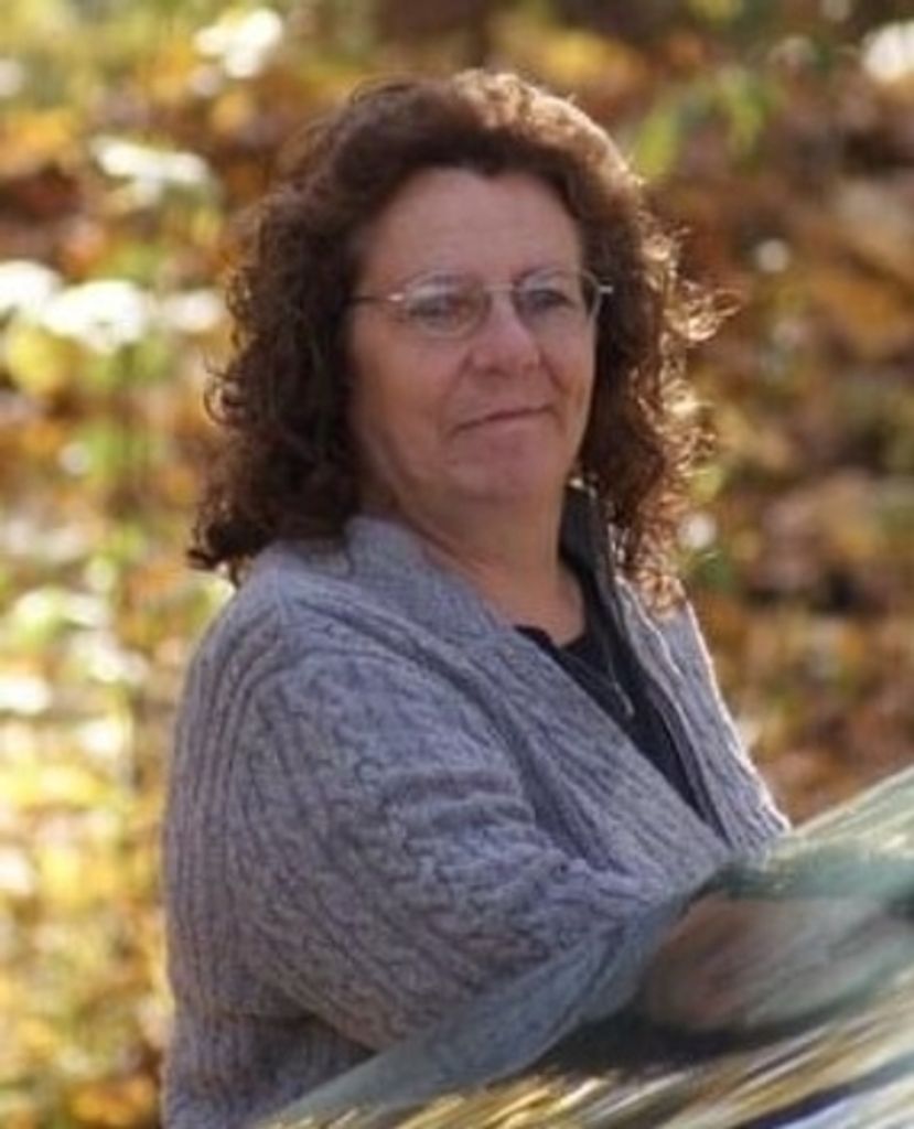 Suzanne "Susie" Thompson Profile Photo