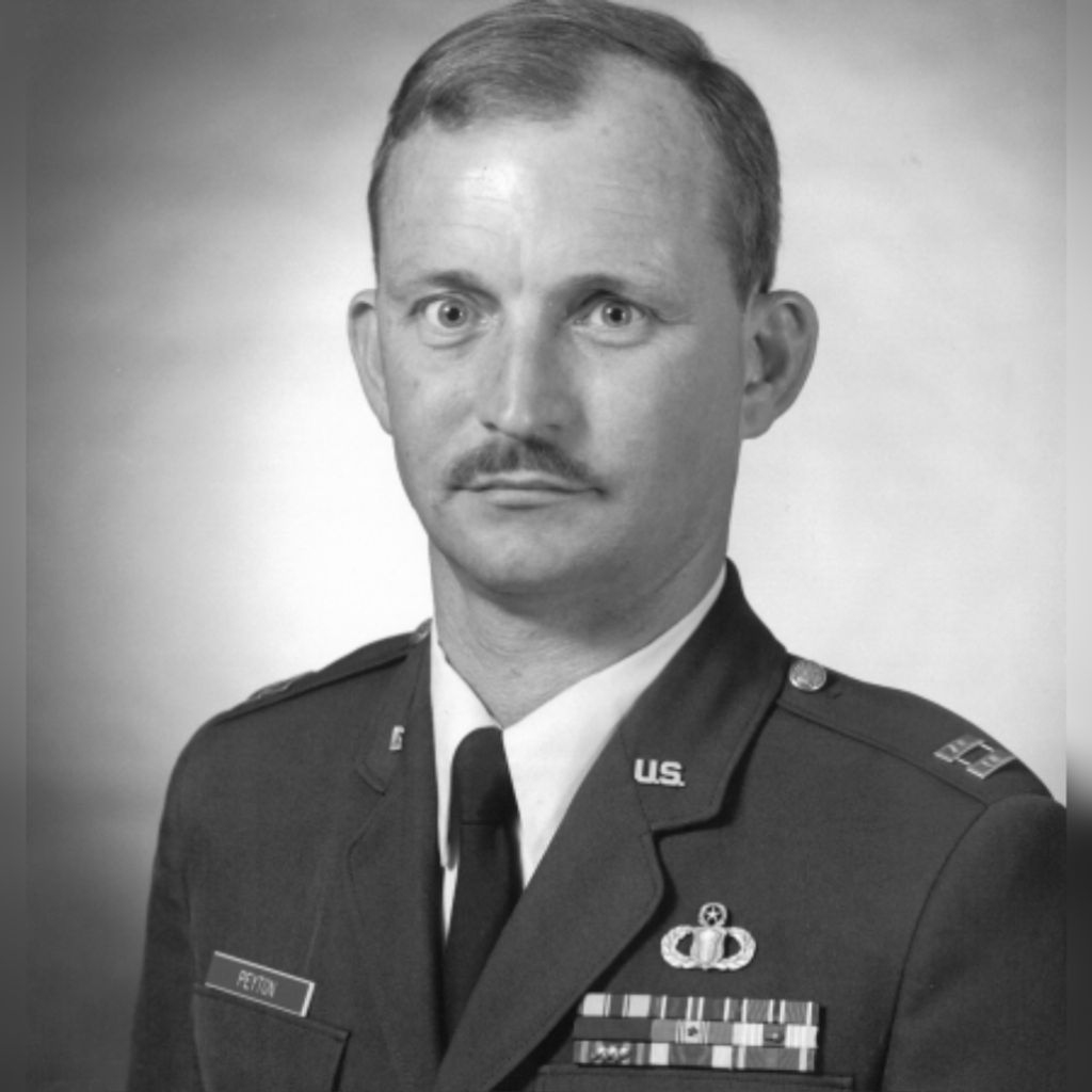 Capt Michael Wayne Peyton