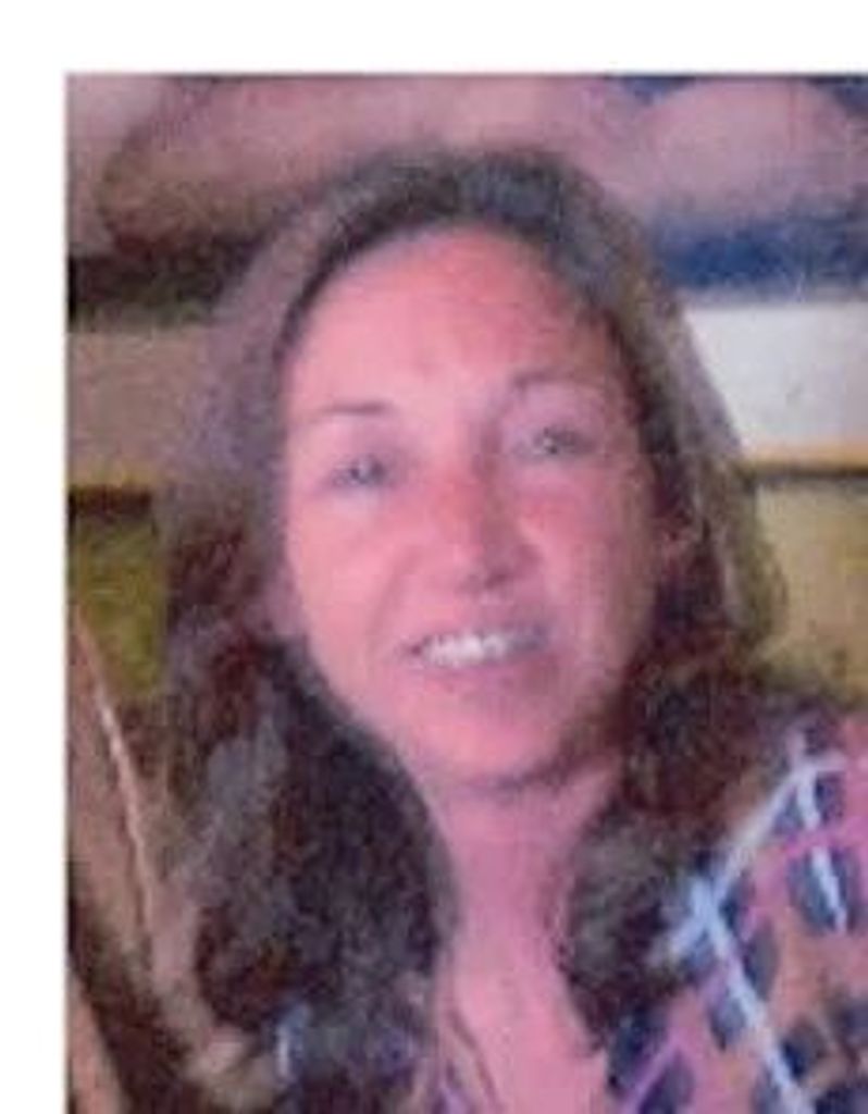 Stephanie Santaniello Lewis Profile Photo