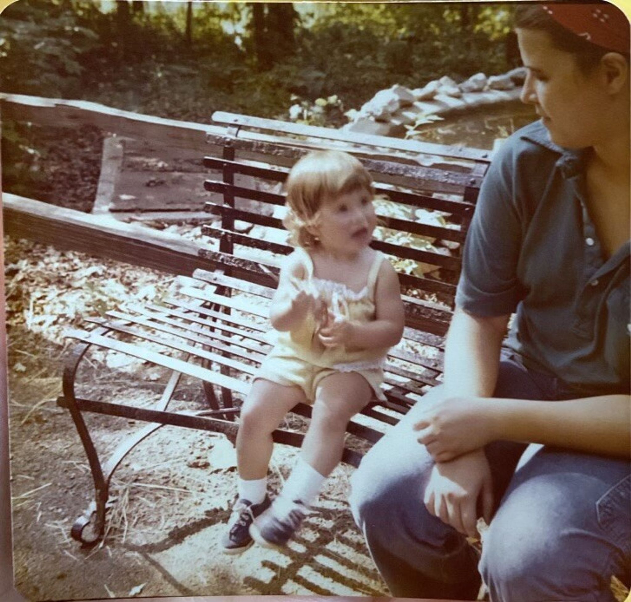 Robin Barry Obituary April 10, 2024 - Davis Funeral Homes, image size:2048x1955