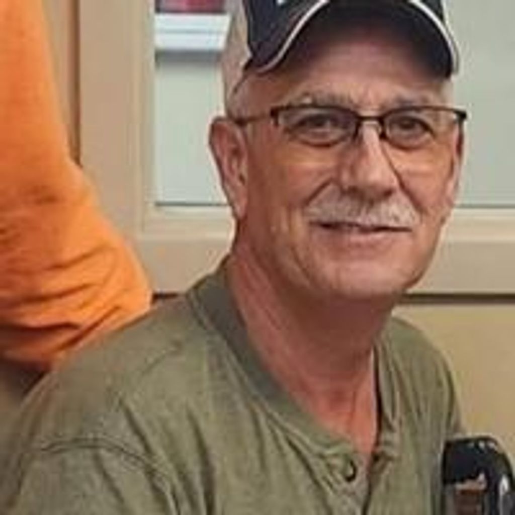 Charles "Charlie" Dean Reynolds