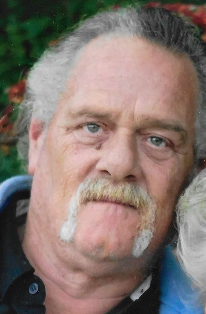 Christopher Tawney Profile Photo