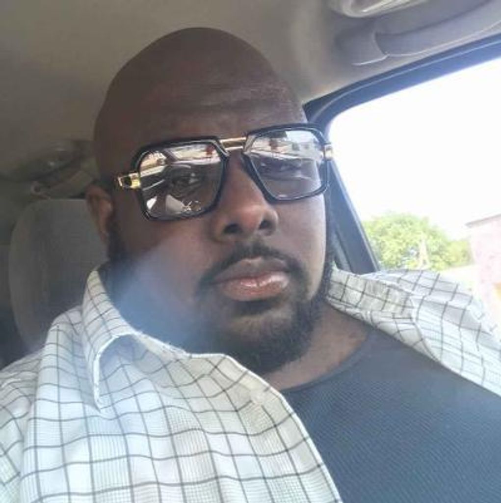 Devin Burns Profile Photo