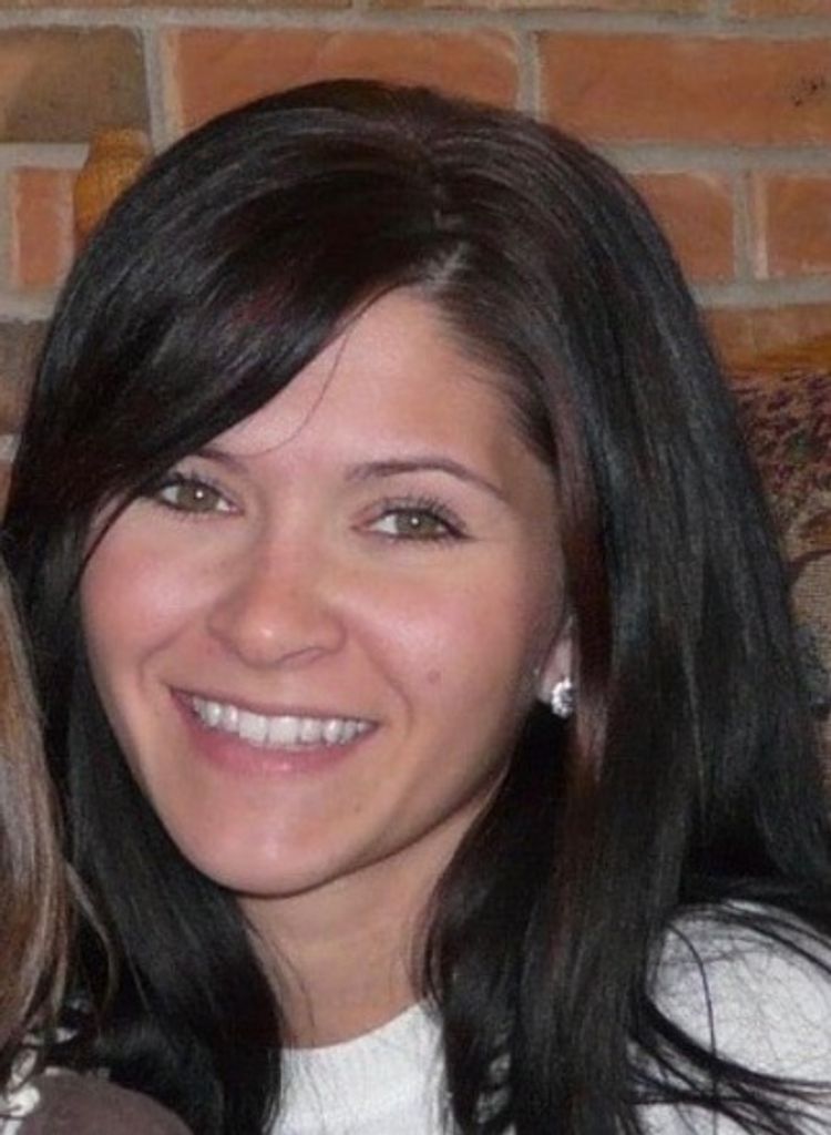 Amanda Louise Rose Thomas Profile Photo