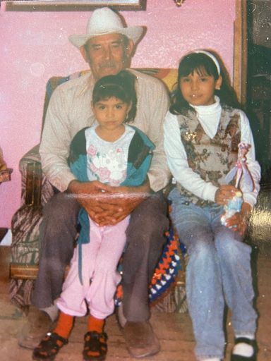Santos Valdez Sr. photo gallery thumbnail 26 of 151