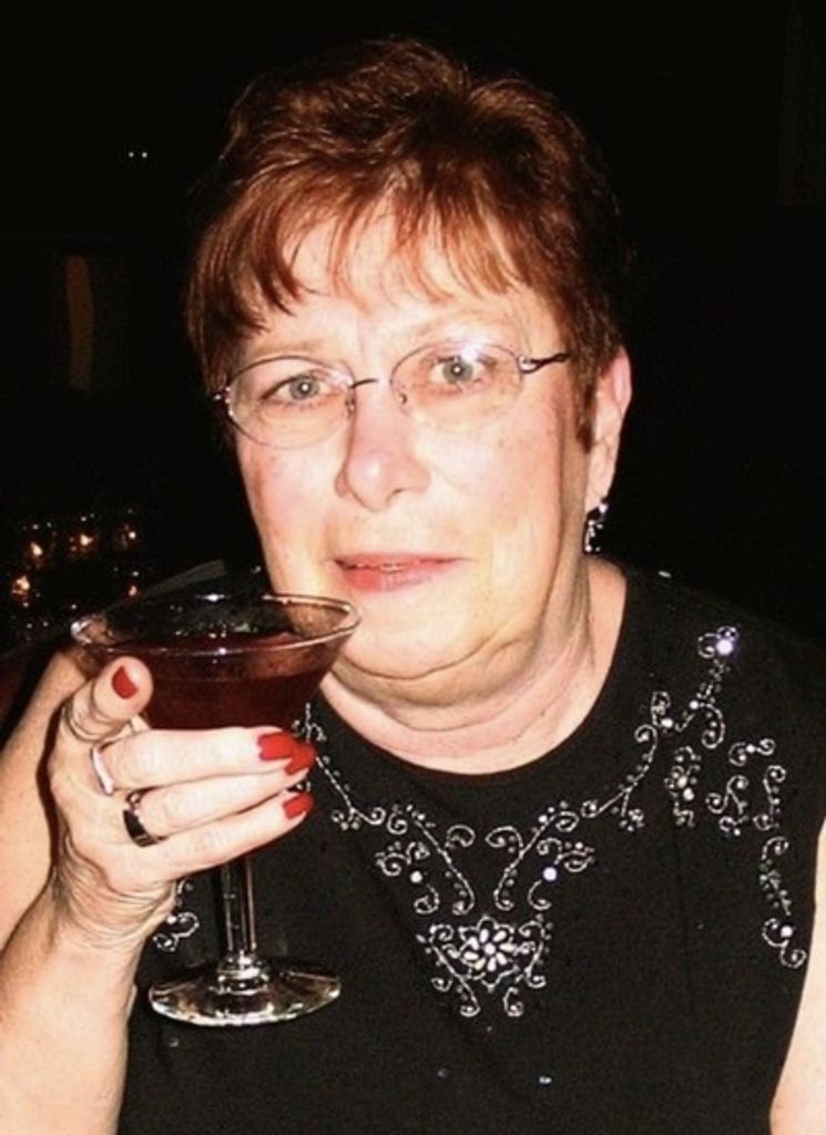 Lynne R. Kochmanski Profile Photo