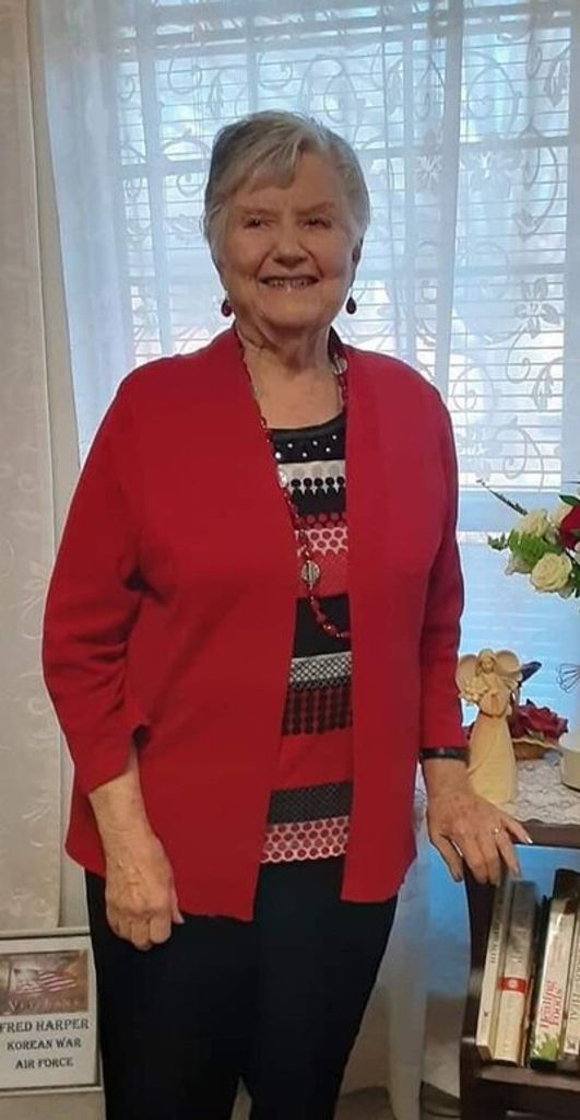 Helen Louise Harper Profile Photo