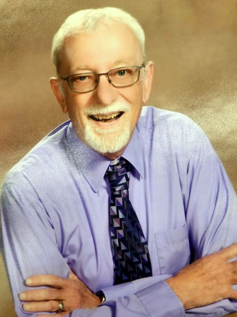 Robert Michael Moews Profile Photo