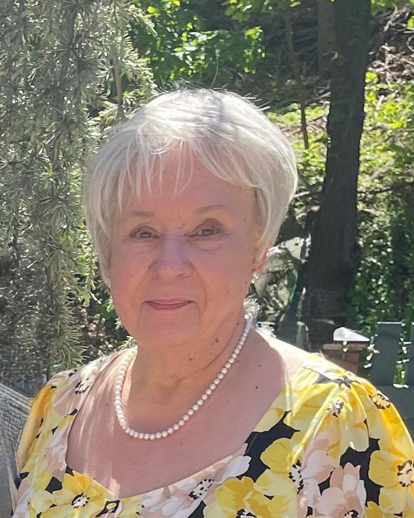 Mary Lucille "Mary Lou" Czyzyk Profile Photo