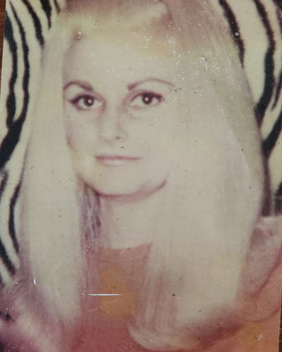 Ellen Lowe's obituary image