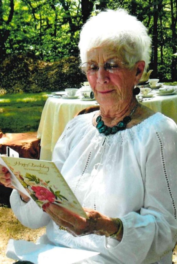 Frances Bennett