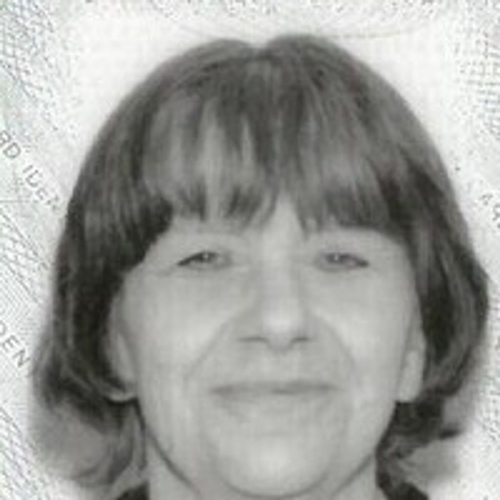 Laura L Duquette