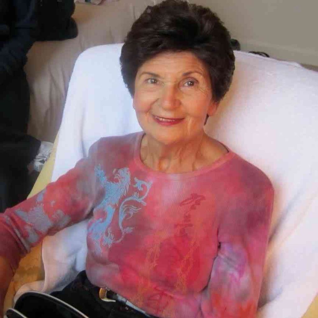 Lorraine Rochelle Postrel Schindler Profile Photo