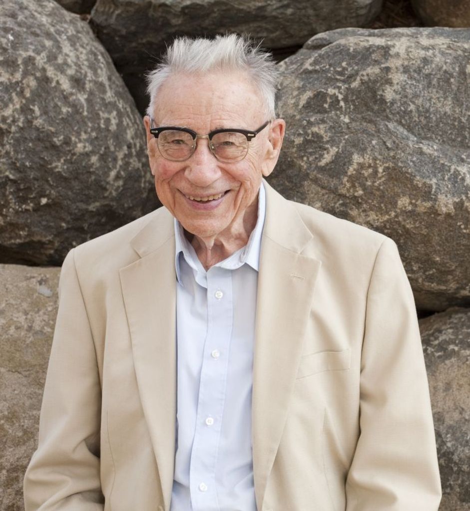 Harry Woll Profile Photo