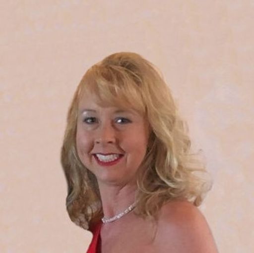 Lisa Wood photo gallery thumbnail 1 of 4