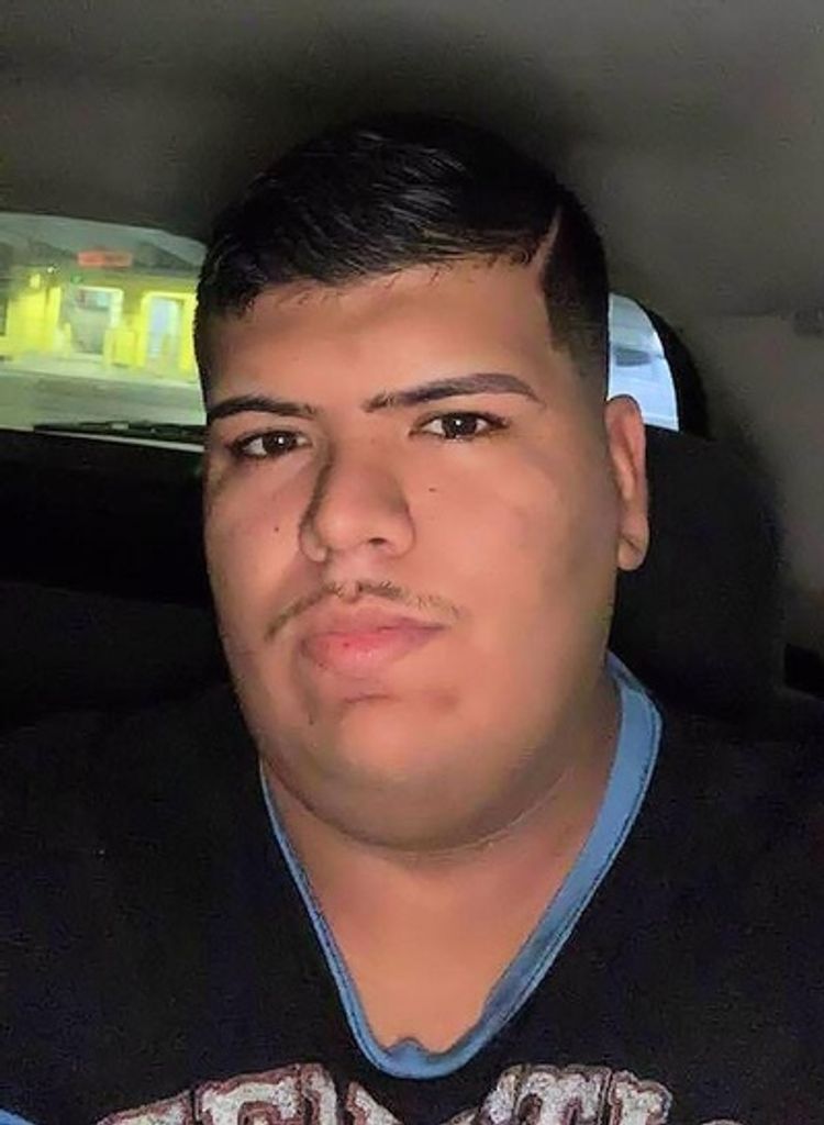 Alejandro "Alex" Woodraska Profile Photo