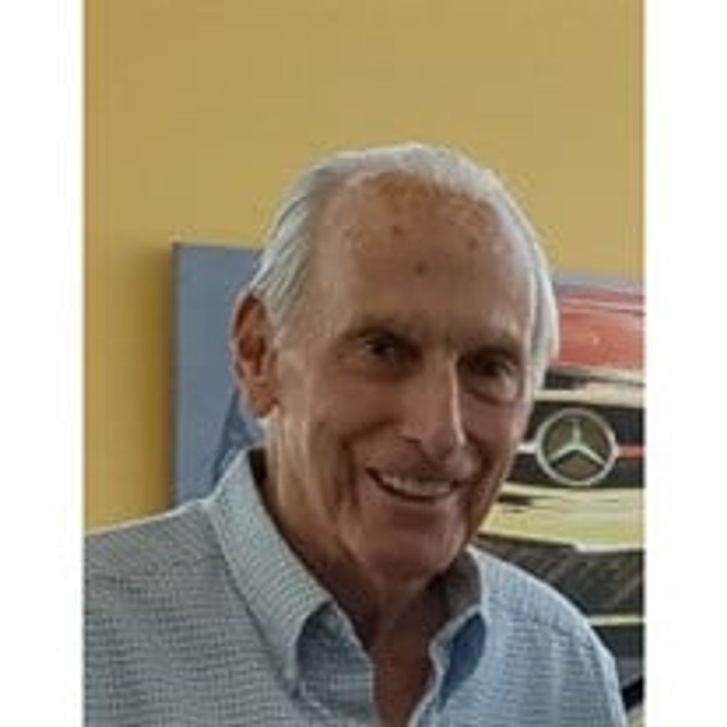 Dr. Gene Pelt