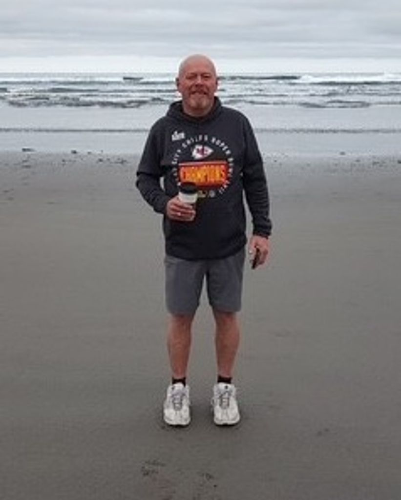 Eric Marshall Looff-Nelson Profile Photo