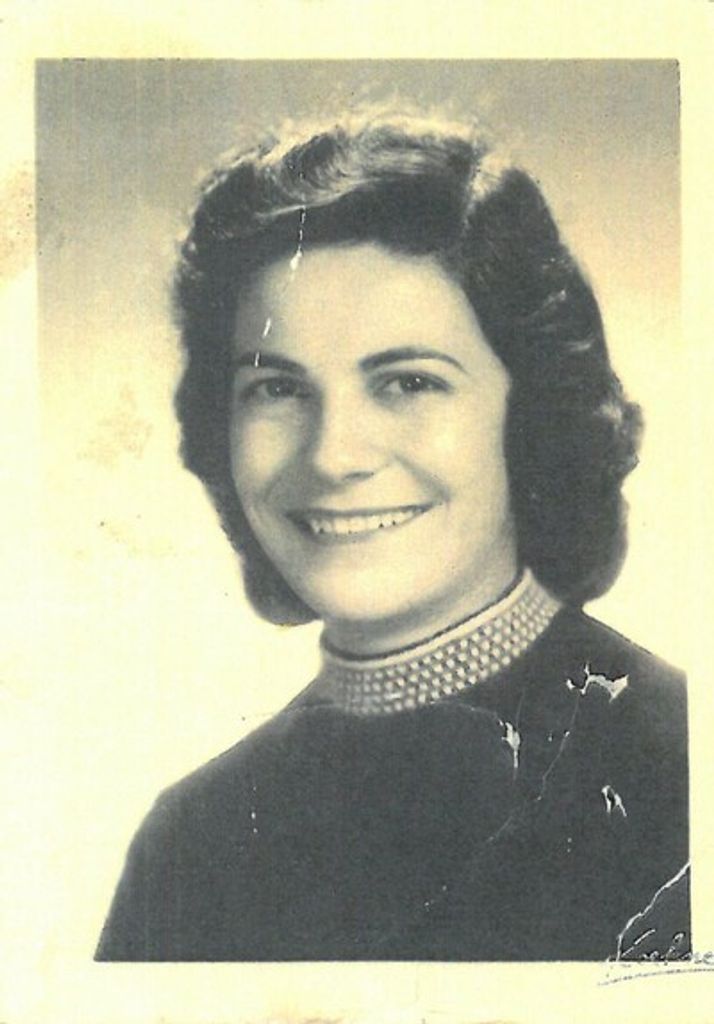 Agnes Deja Profile Photo