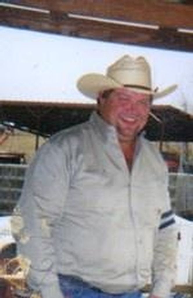 Robert (Tiny) Wayne Crews