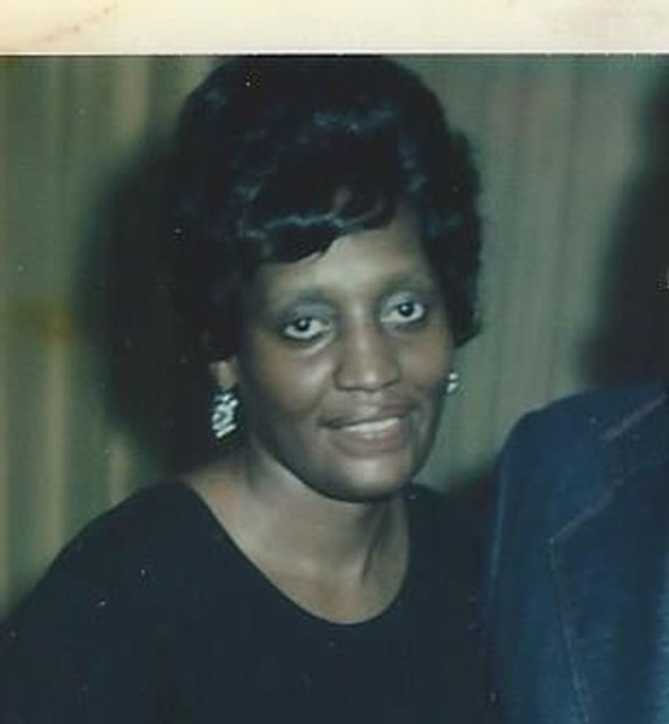 Leontyne "Tina" Neal Crutchfield Profile Photo