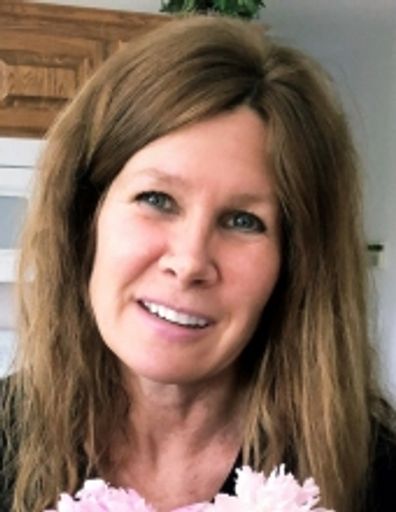 Renée Marie Robertson Profile Photo